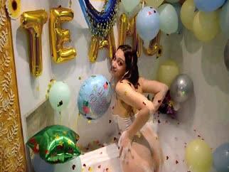 Live Sex - Video - Kitty_Kira Live Sex - Video - Kitty_Kira