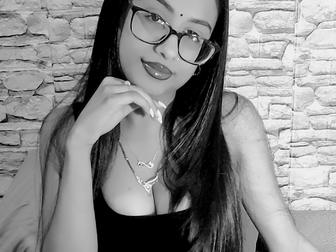 Indian_BootyLicious1