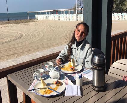 Girl Alone - Kitty_Ness