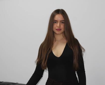 Shy Girl Alone - MiaKirk