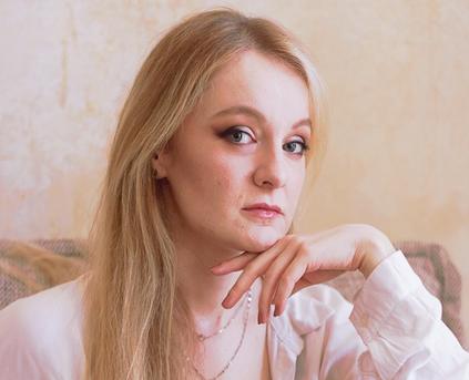 Friends & Romance - AlmaWomenX