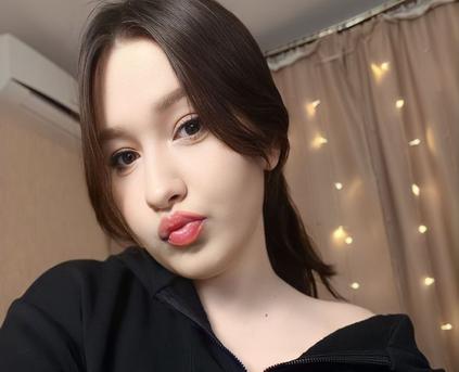 Shy Girl Alone - Amelia_Warner