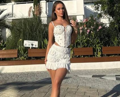 Shy Girl Alone - LoriKiss