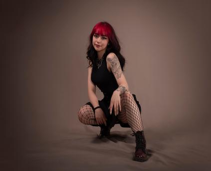 Girl Alone - Lilith_Myers