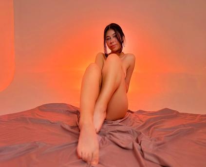 Girl Alone - zoe_winfrey