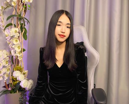 Shy Girl Alone - AishaItan