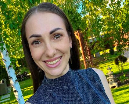 Friends & Romance - AmaniGold