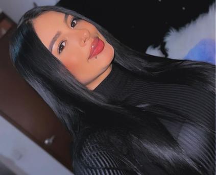 Girl Alone - Tara_Meyer