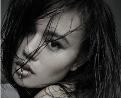 Girl Alone - Annie Cruz