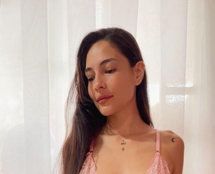Girl Alone - juliettarox03