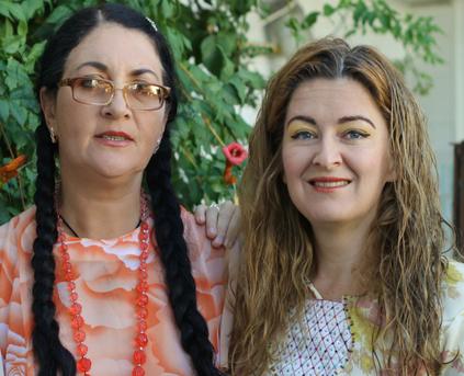 Girl on Girl - Ozzy_Helen