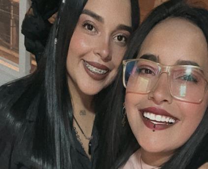 Girl on Girl - CarolaiAndKath903