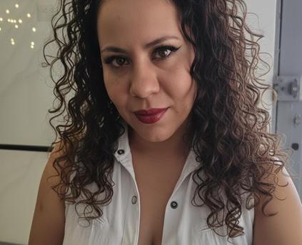 Girl Alone - SarahBluee_