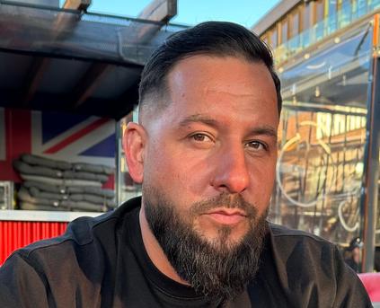 Guy Alone (Straight) - MassiveConstan570