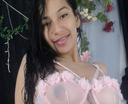 Girl Alone - YasmineD749