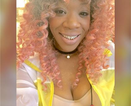 Shy Girl Alone - seven88