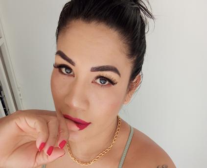 Shy Girl Alone - YildizCoupers88