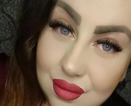 Girl Alone - Ruby_Lorrie