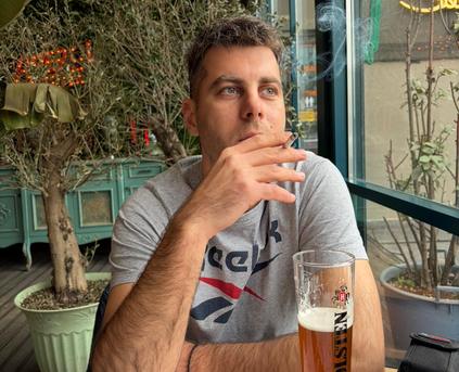 Guy Alone (Gay) - RickyMan