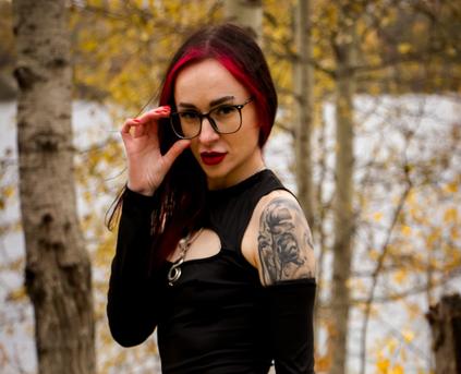 Girl Alone - Vallhall666