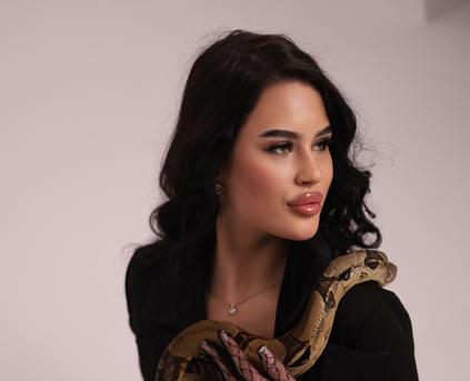 Friends & Romance - RedMilaa