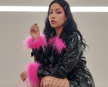 Girl Alone - CherryStevansx