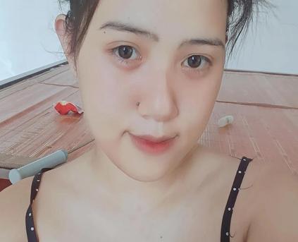 Shy Girl Alone - Banna_Bel