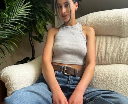 Shy Girl Alone - DominikaShyy