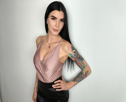 Friends & Romance - SofiaBrunett