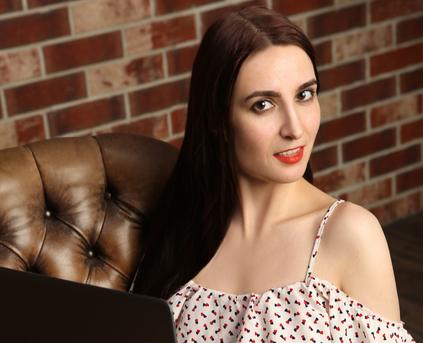 Shy Girl Alone - KissMeKiss