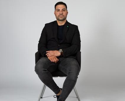 Guy Alone (Straight) - AdrianoDom