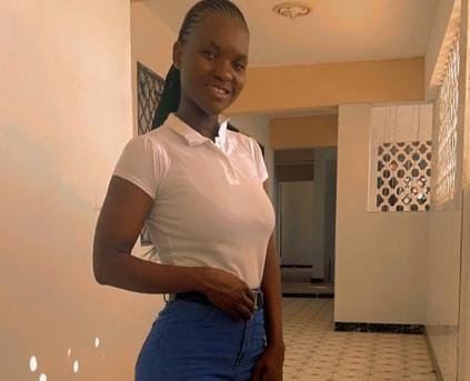 Girl Alone - Bellah77