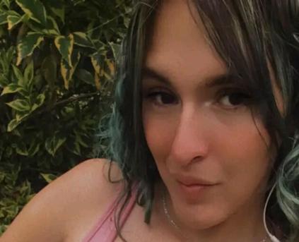 Girl Alone - Nina_Violet