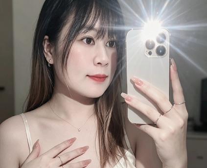 Girl Alone - HannaaaNice