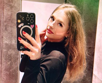 Shy Girl Alone - ToxikDolll