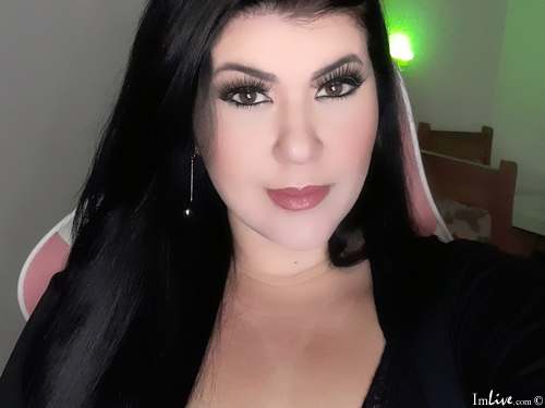 queendommenique from imlive