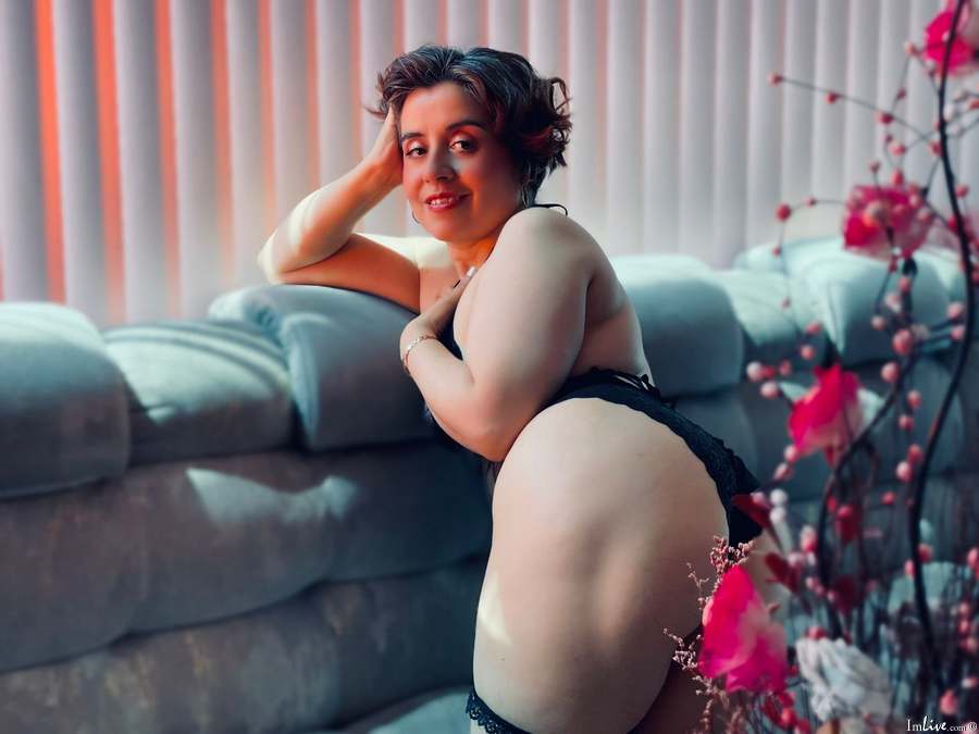 nicole_bigass from imlive
