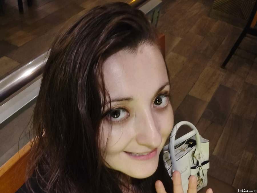 helenlatina from imlive