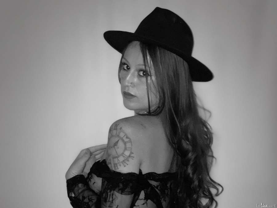 julietha_white from imlive