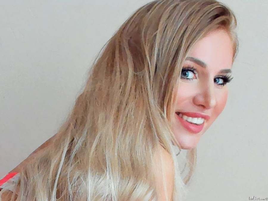 janettefox from imlive