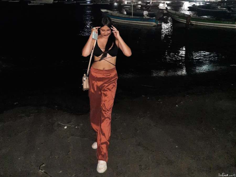 elenawood from imlive
