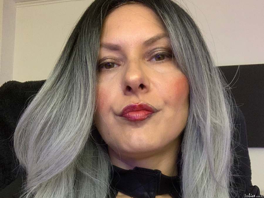 evelyn_queenn from imlive