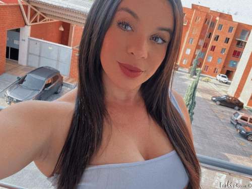 LAURAWILSONHot — cam show live