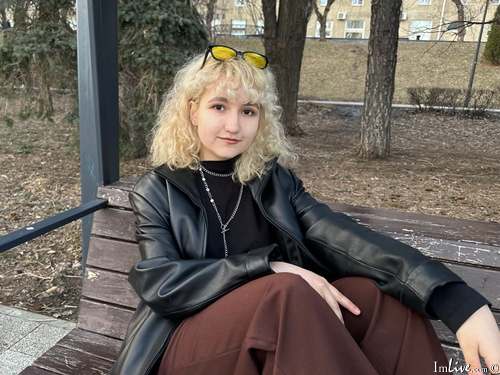 ellizabethwooller from imlive