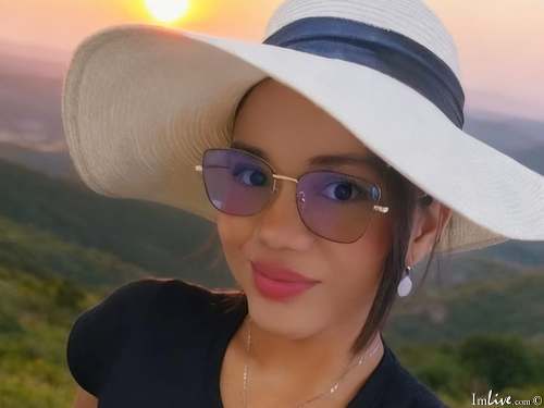 damynova — LIVE on IMLive