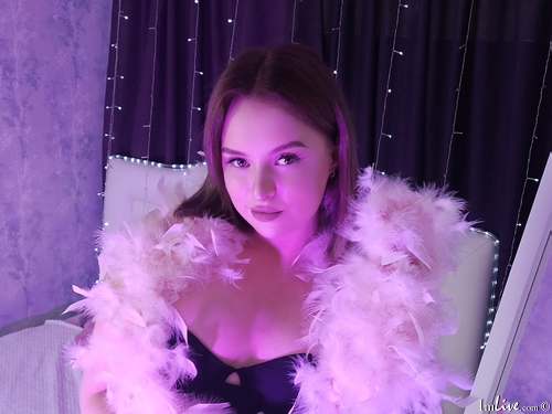 ellymooon from imlive