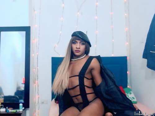 coraalhh783 — LIVE on IMLive