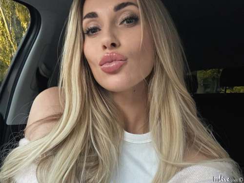 bustyblond888 from imlive