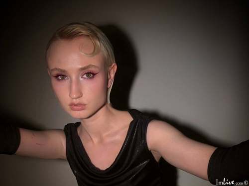 MissMystique2676 — cam show live