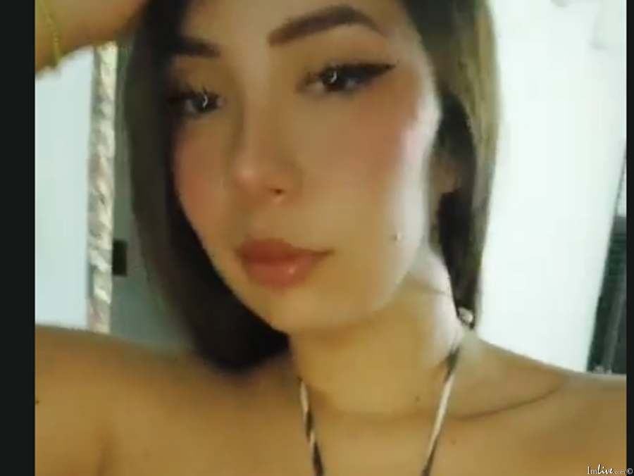 holliewolldy from imlive